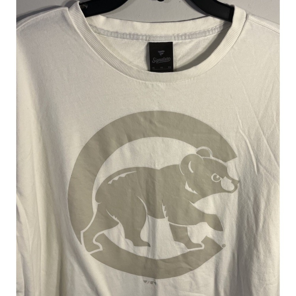 Men's Fanatics Cream Chicago Cubs Elements Iconic XL T-Shirt (never Worn)